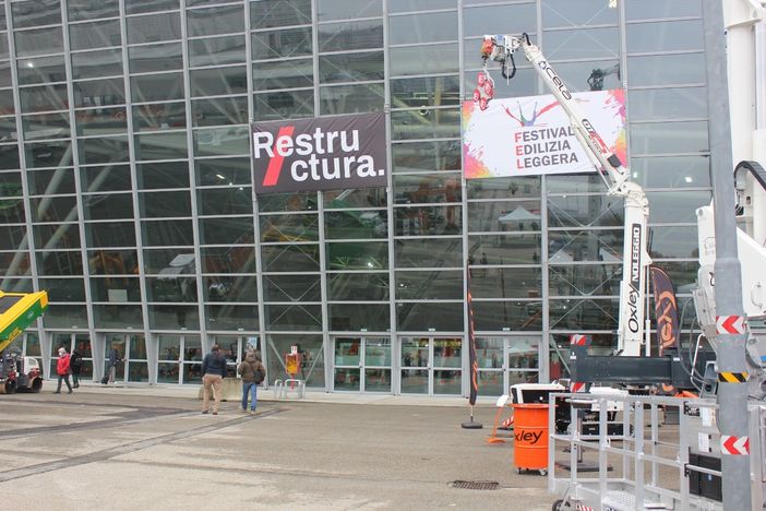 Restructura - foto d'archivio Restructura - foto d'archivio