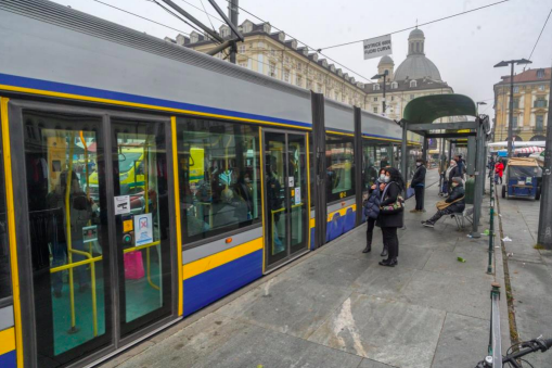 Gtt potenzia le linee, rispettata la legge: l'affluenza media è del 30%