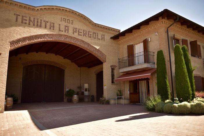 Tenuta "La Pergola", un'azienda al femminile dove qualità dei prodotti, sostenibilità, impegno nel sociale e innovazione sono le parole d'ordine Tenuta "La Pergola", un'azienda al femminile dove qualità dei prodotti, sostenibilità, impegno nel sociale e innovazione sono le parole d'ordine