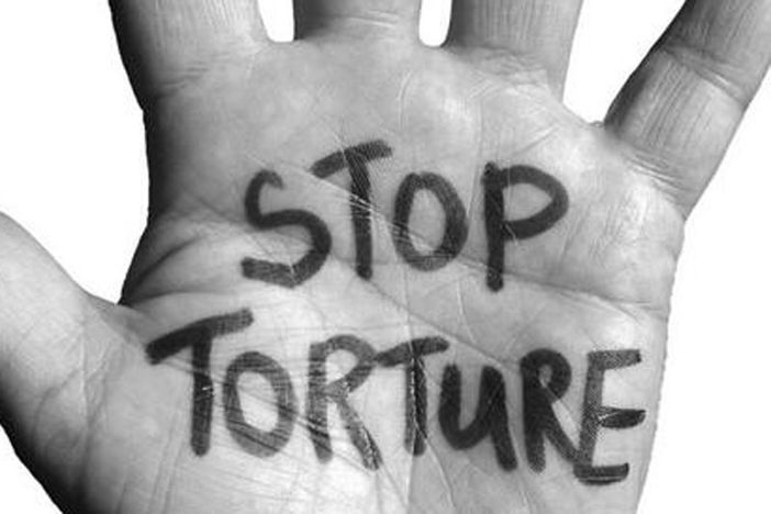 La legge che stabilisce il reato di tortura è una vittoria per i diritti umani