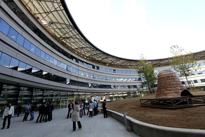 Donne in università: off limits le alte cariche accademiche, più numeroso il personale tecnico amministrativo Donne in università: off limits le alte cariche accademiche, più numeroso il personale tecnico amministrativo