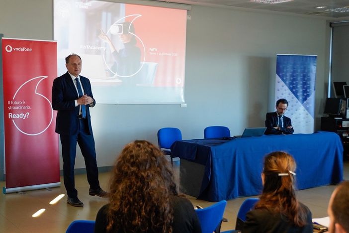 Vodafone Italia e Politecnico di Torino insieme per la prima Academy Iot Vodafone Italia e Politecnico di Torino insieme per la prima Academy Iot