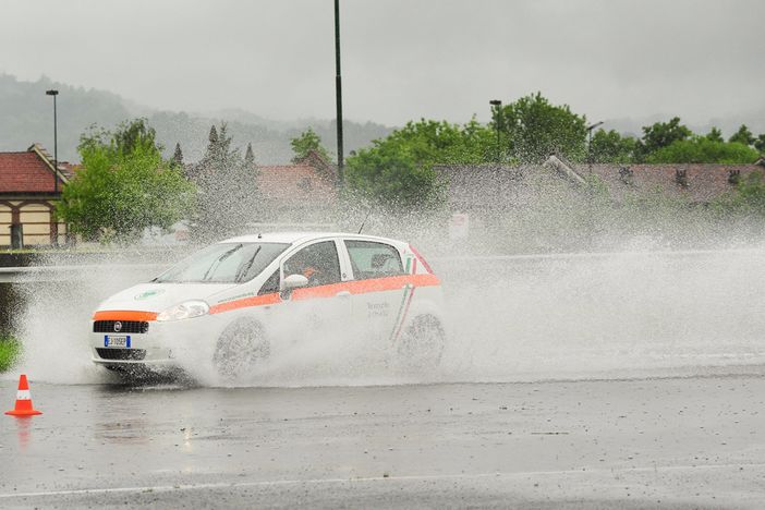 Anpas, domani corso di guida sicura a volontari e dipendenti della protezione civile