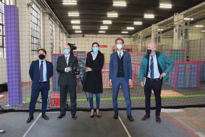 &quot;Reshoring&quot;, Torino si fa bella per riportare &quot;a casa&quot; le migliori aziende da oltre confine. E parte da droni e guida urbana