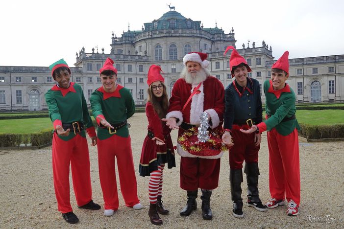 babbo natale e gli elfi a stupinigi