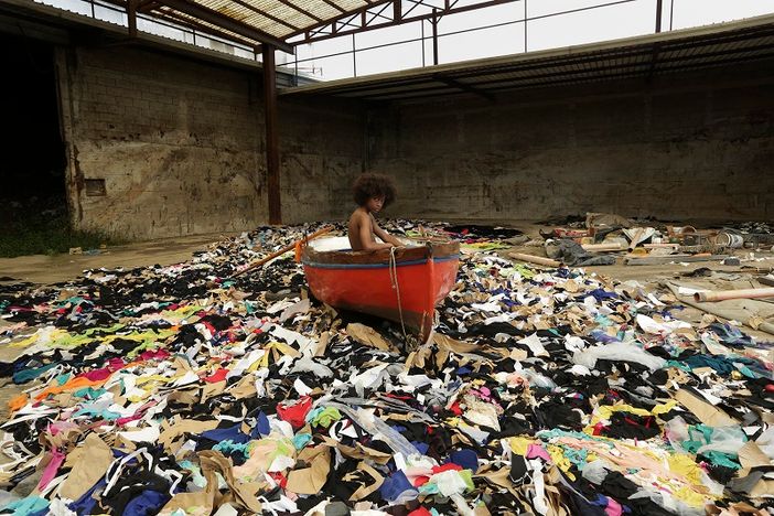A Torino arriva la mostra d'arte Transvantgarbage, Terre dei Fuochi e di Nessuno