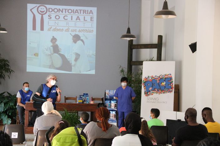 lezione igiene orale