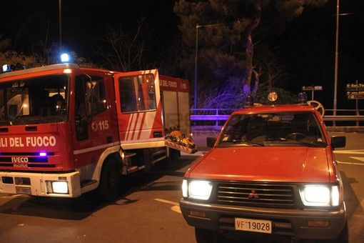 Bordighera, torinese in vacanza dimentica le chiavi e cerca di entrare dal terrazzo: precipitato in un cavedio