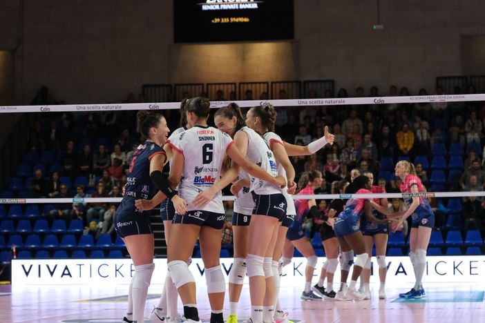 Volley, la Reale Mutua Fenera Chieri ’76 conquista due punti in Friuli Volley, la Reale Mutua Fenera Chieri ’76 conquista due punti in Friuli