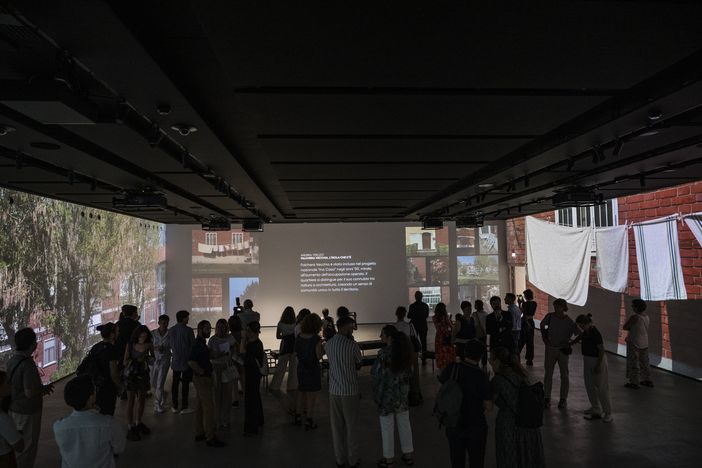 Alle Gallerie d'Italia, la mostra "Il margine fa la pagina" racconta le periferie senza stereotipi