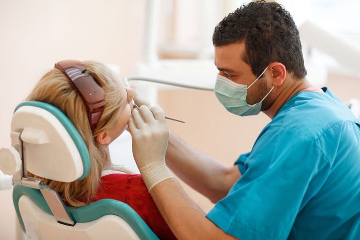 Cure dentali: perché rimuovere il tartaro dai denti