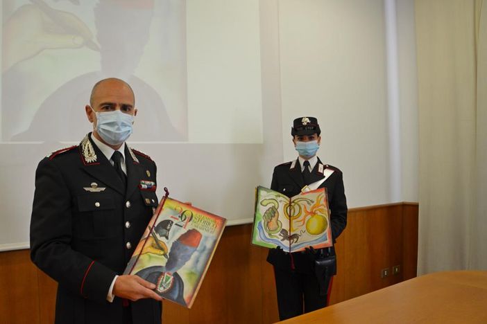 I Carabinieri presentano il Calendario Storico e l’Agenda Storica 2021 Dante, Pinocchio e l’Arma dei Carabinieri: una sintesi dell’Italia I Carabinieri presentano il Calendario Storico e l’Agenda Storica 2021 Dante, Pinocchio e l’Arma dei Carabinieri: una sintesi dell’Italia
