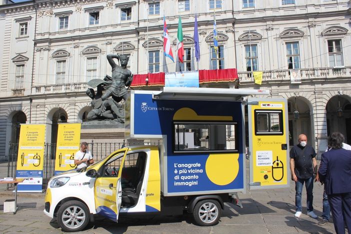 Green Epic(0): l’anagrafe arriva nei quartieri su un mezzo elettrico [VIDEO e FOTO]