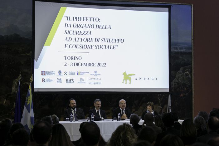 Convegno a Torino dell’Associazione dei prefettizi per riflettere sul ruolo del Prefetto a 220 anni dalla sua istituzione Convegno a Torino dell’Associazione dei prefettizi per riflettere sul ruolo del Prefetto a 220 anni dalla sua istituzione