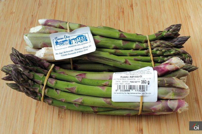 I mercoledìVeg di Ortofruit: oggi prepariamo la crema di asparagi e piselli