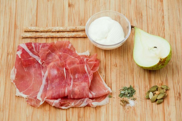 Felici e Veloci, le (nuove) video ricette di Fata Zucchina: oggi prepariamo la croccapera