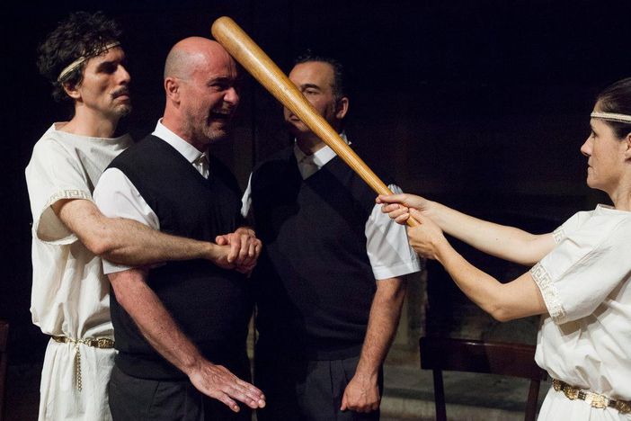 Al Garybaldi di Settimo si fa gossip su vizi e trasgressioni degli Dei dell'Olimpo