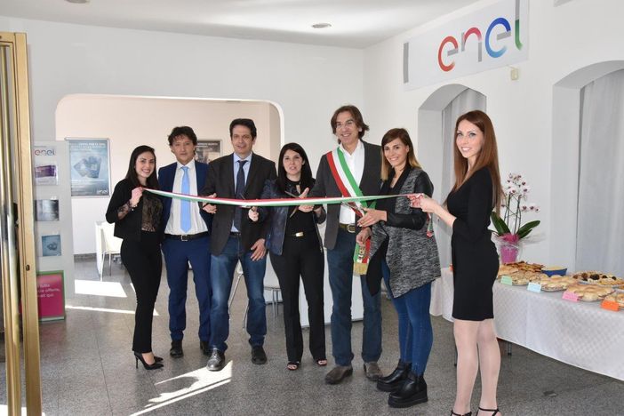 Apre il nuovo negozio Enel a Nichelino: più servizi per i cittadini