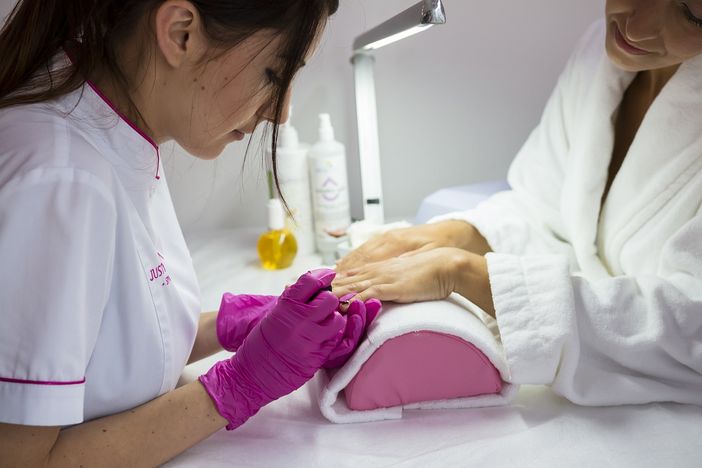 L'Estetica: corsi per estetiste a Torino L'Estetica: corsi per estetiste a Torino