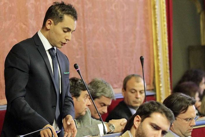 "Appendino dice no alle scuole cristiane e promuove banche islamiche"