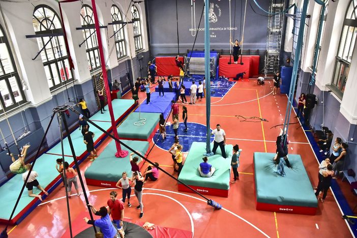 Festa dell’Acrobatica a Torino “Una domenica a testa in giù”