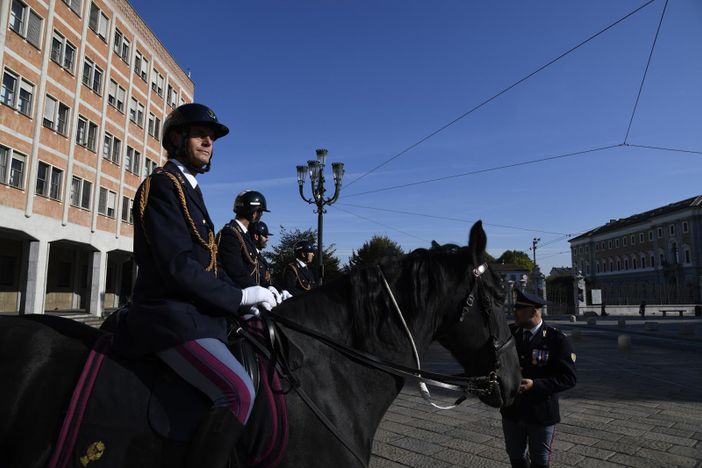 La polizia di Stato oggi in piazza per festeggiare il suo patrono. Il questore: &quot;Nostro dovere avere cura di ogni persona&quot;