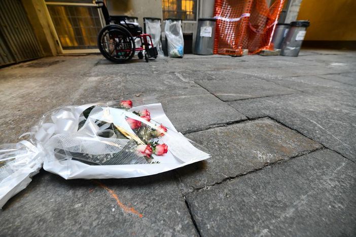 Bimba morta in via Milano, c'è il fermo per il compagno della madre: è "gravemente indiziato" dell'omicidio Bimba morta in via Milano, c'è il fermo per il compagno della madre: è "gravemente indiziato" dell'omicidio