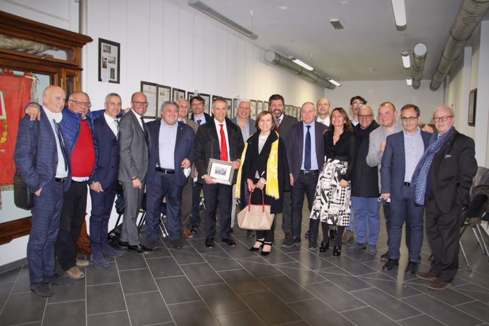 Foto di gruppo con Fornero e Cottarelli