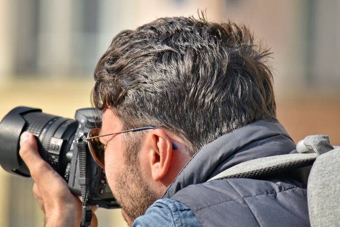 A Torino il flash-mob dei fotografi professionisti in difesa del diritto d'autore