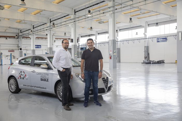 Nasce a Collegno il nuovo Salone di Bellezza per le vostre auto Nasce a Collegno il nuovo Salone di Bellezza per le vostre auto