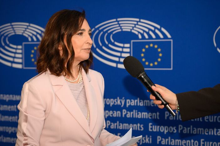 Svastiche e scritte contro ebrei, rom e trans in giardino Sanctus, Gancia: “Atto gravissimo”