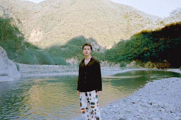 Il “Languore” che nasce dalla provincia nelle parole e nella musica di Ibisco, stasera da Off Topic