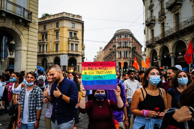 "Queer e ora": il 18 giugno la sfilata arcobaleno del Torino Pride [VIDEO]