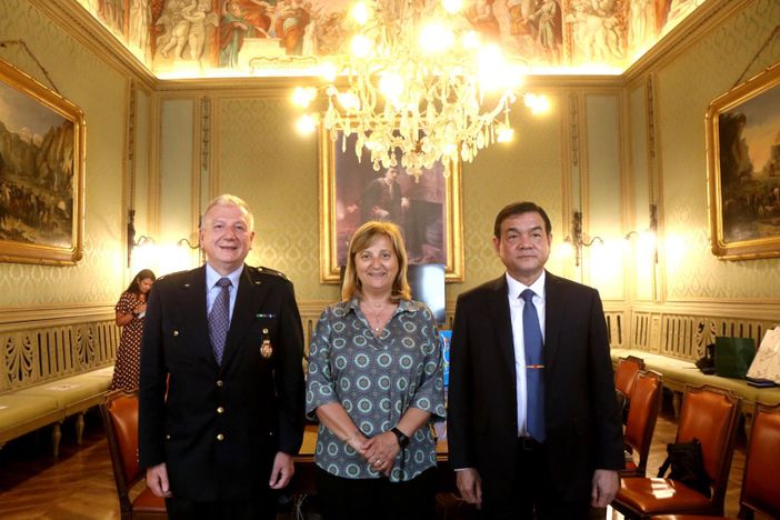 incontro palazzo civico