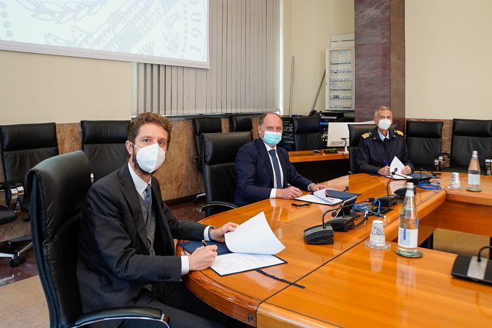 la firma dell'intesa la firma dell'intesa