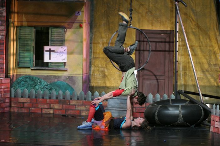 Fine settimana ricco di appuntamenti alla Casa del Teatro: dal divertente "Kolok" a "Simona" di Onda Teatro