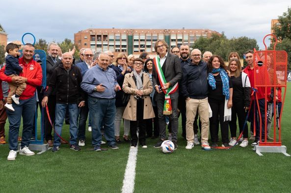 Nichelino, il nuovo campo in sintetico dell'Onnisport dedicato a Pino Torchia Nichelino, il nuovo campo in sintetico dell'Onnisport dedicato a Pino Torchia