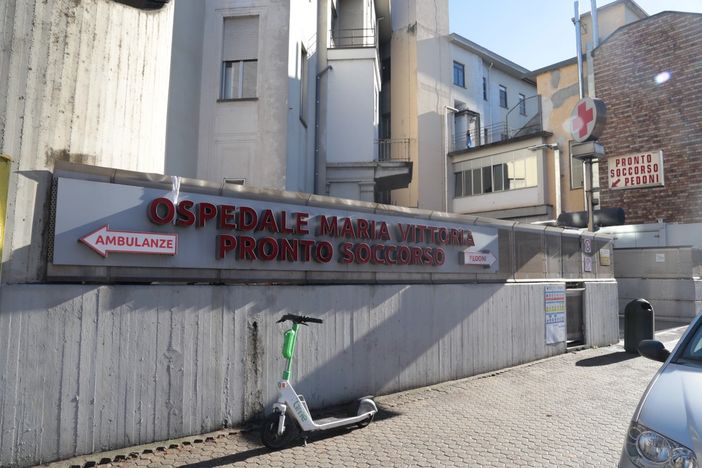 Collisione tra due auto, feriti un medico e una donna Collisione tra due auto, feriti un medico e una donna