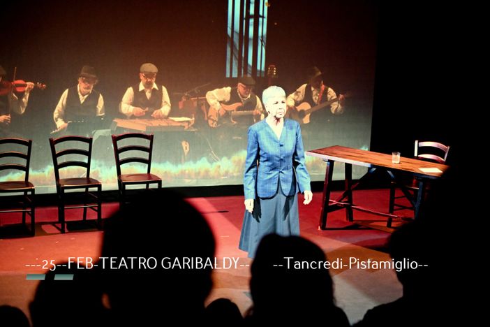 Ottavia Piccolo sul palco