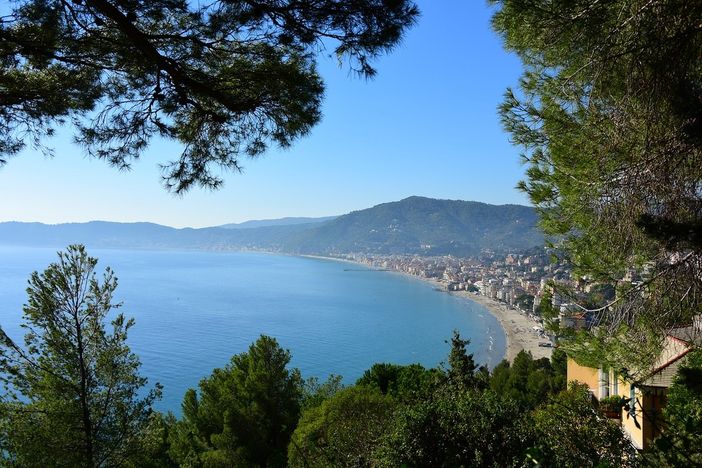 Alassio, la Città degli Innamorati, &quot;sboccia&quot; per San Valentino
