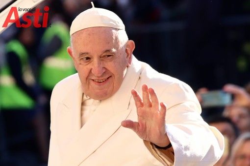 Papa Bergoglio sorridente
