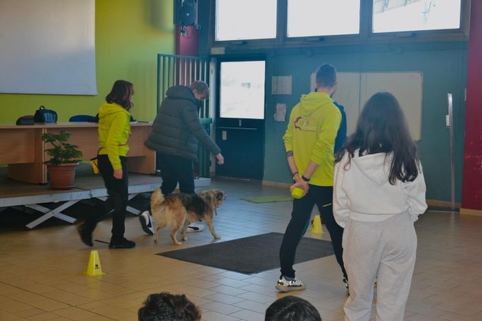 'Mi Fido di te': la pet therapy arriva nelle scuole superiori di Nichelino