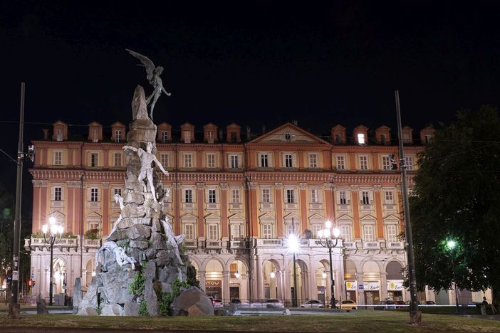 Nuova illuminazione architettonica più &quot;green&quot; per piazza Statuto