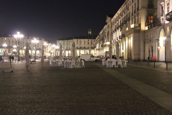 piazza Vittorio deserta dopo le 18