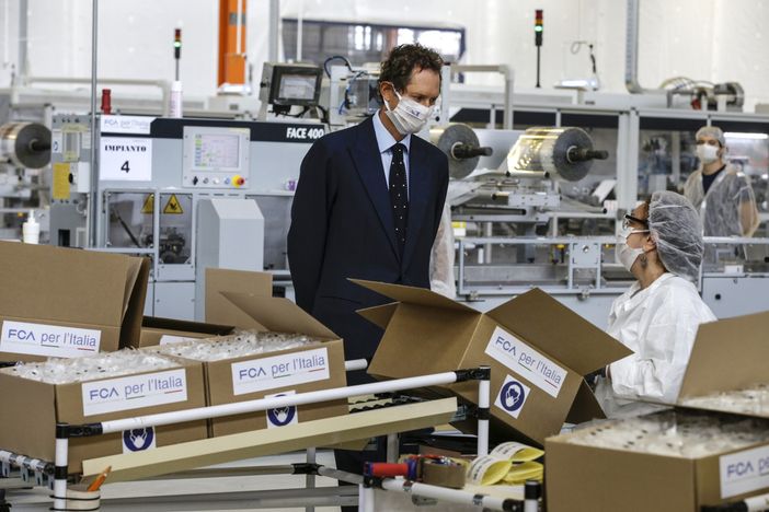 Non solo la piena occupazione, Fca festeggia anche i 100 milioni di mascherine prodotte