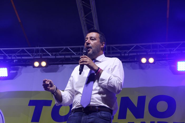 Salvini: "Domani chiamo Berlusconi, evitiamo che i grillini facciano all'Italia quello che stanno facendo a Torino" (VIDEO)