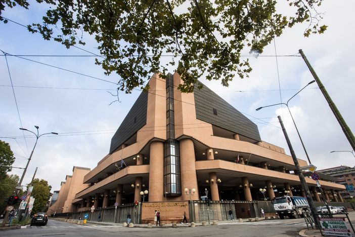 L'esterno del Palazzo di Giustizia di Torino