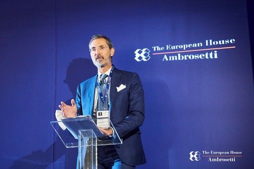 La speranza dal Forum Ambrosetti: «L’opportunità di crescita è enorme, non possiamo permetterci di perderla. Ciascuno di noi deve fare la propria parte» La speranza dal Forum Ambrosetti: «L’opportunità di crescita è enorme, non possiamo permetterci di perderla. Ciascuno di noi deve fare la propria parte»