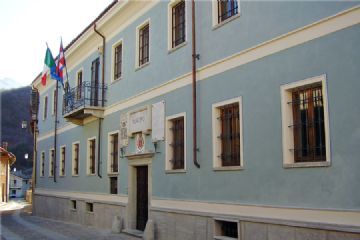 Il prefetto sospende il consiglio comunale di Venaus: Brunella Favia commissario prefettizio