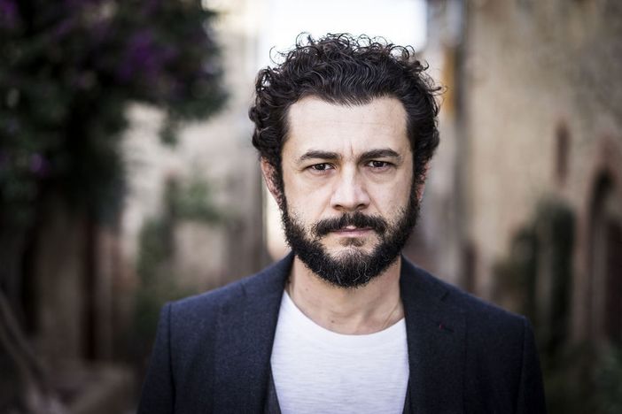 Vinicio Marchioni ad Avigliana per la lettura di "L’uomo che piantava gli alberi"